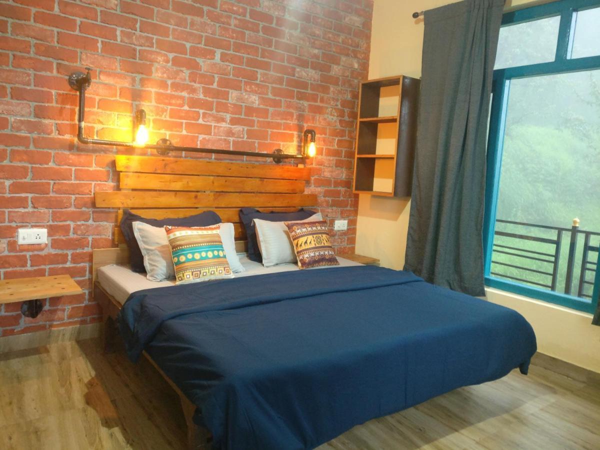 White Rabbit Guest House دارامشالا المظهر الخارجي الصورة