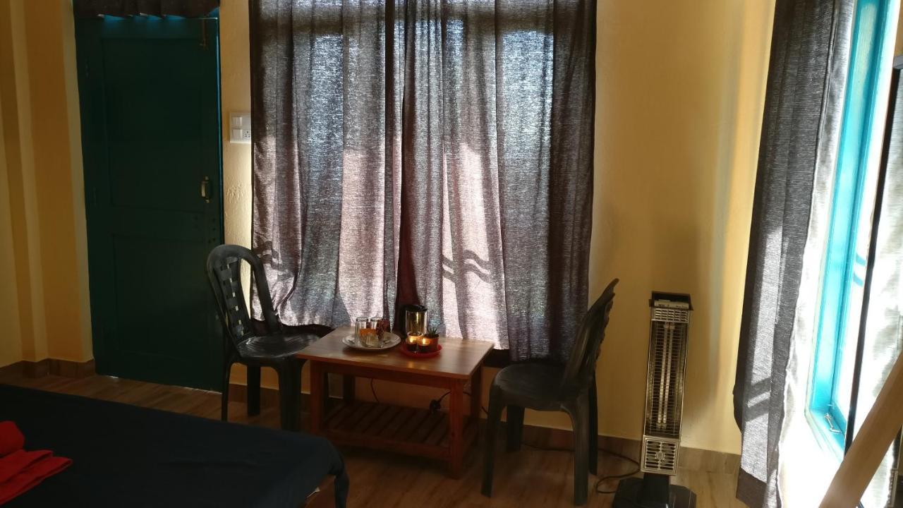 White Rabbit Guest House دارامشالا المظهر الخارجي الصورة